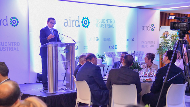 Ministro de Salud presenta PLANDES 2030 a la Asociación de Industrias de la República Dominicana
