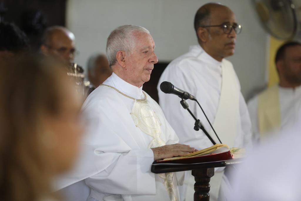 Sacerdote Cruz María Echeverría