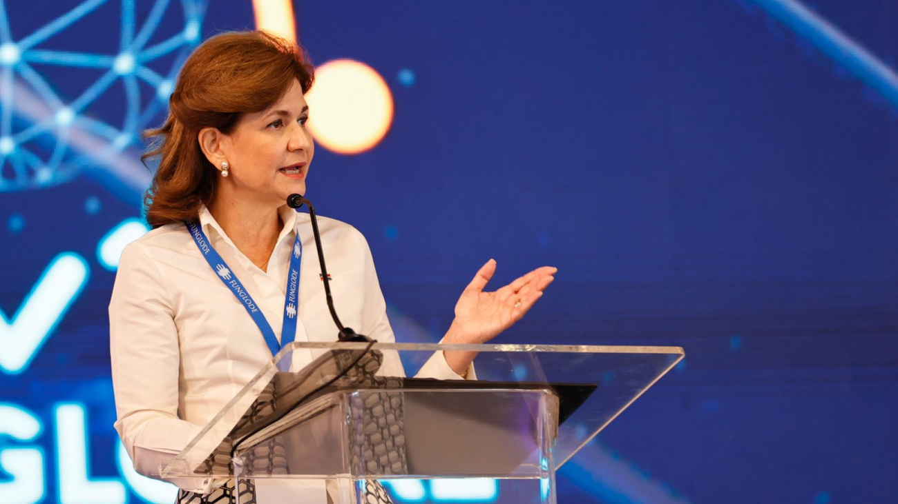 Vicepresidenta Raquel Peña