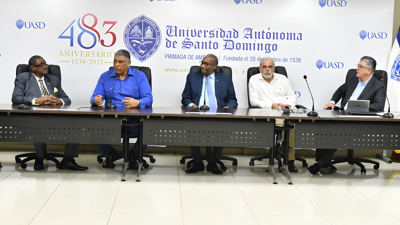 Reunión UASD sobre la reforma educativa policial 