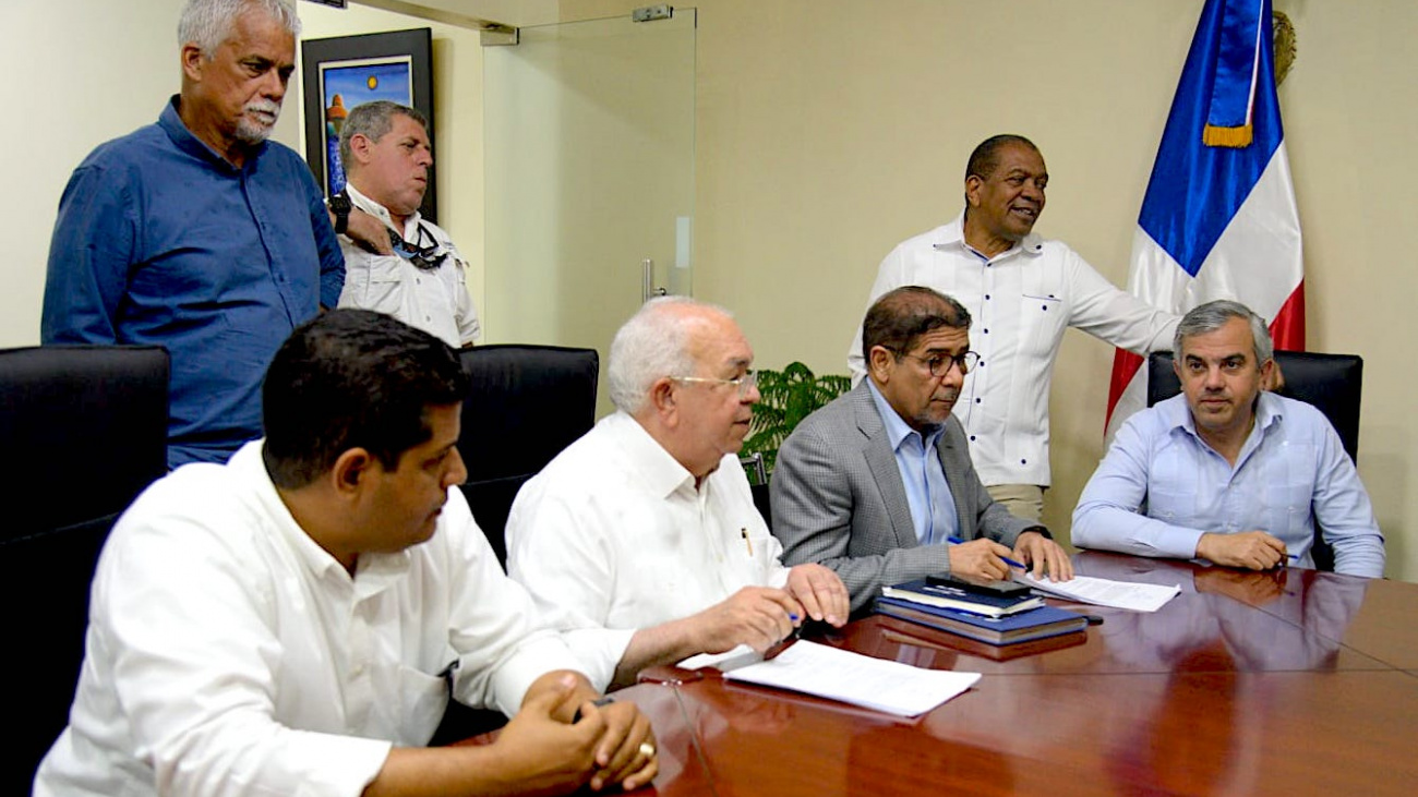 Comisión Arrocera y Gobierno dominicano acuerdan banda de precio del arroz sin afectar consumidor