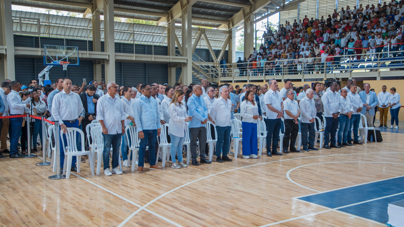 polideportivo de Los Alcarrizos