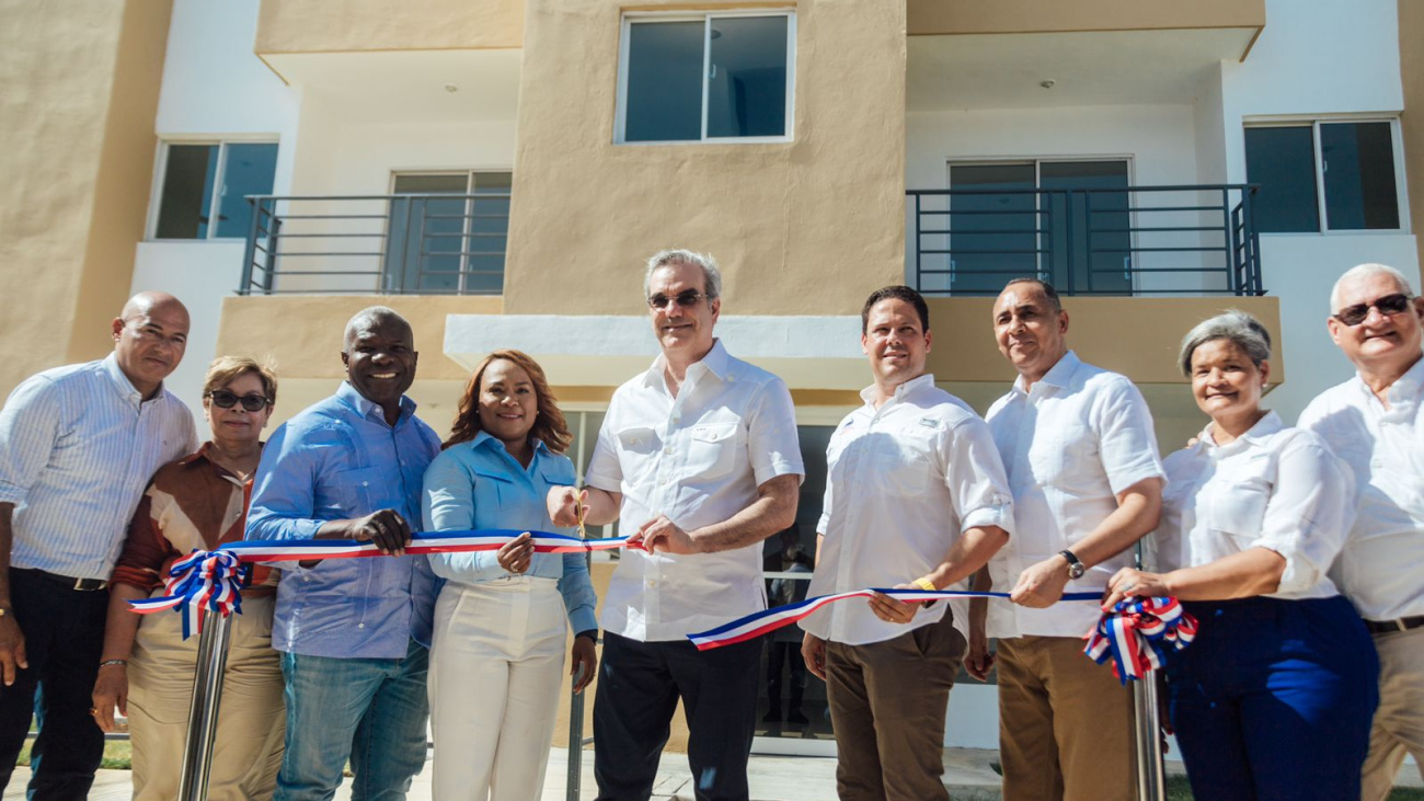 Presidente Abinader durante la inauguración