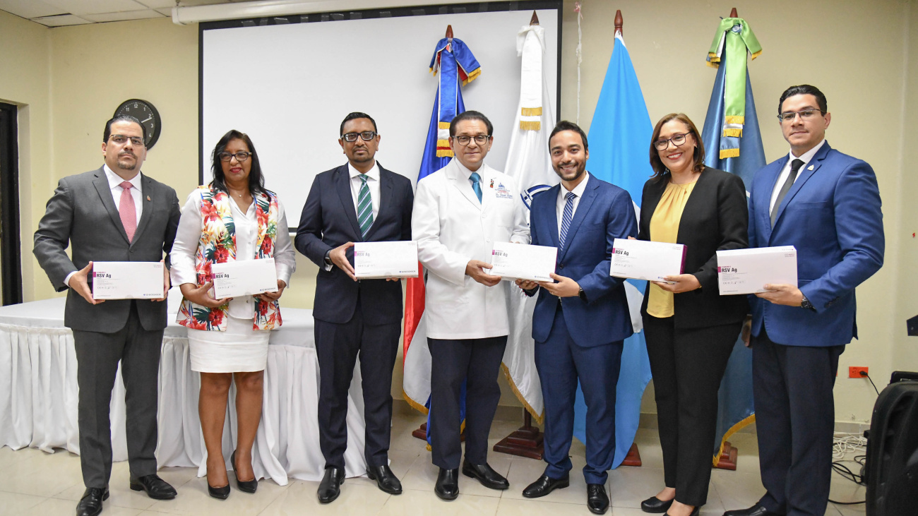 Ministerio de Salud recibe donación de pruebas de detección de Virus Sincitial de AstraZeneca