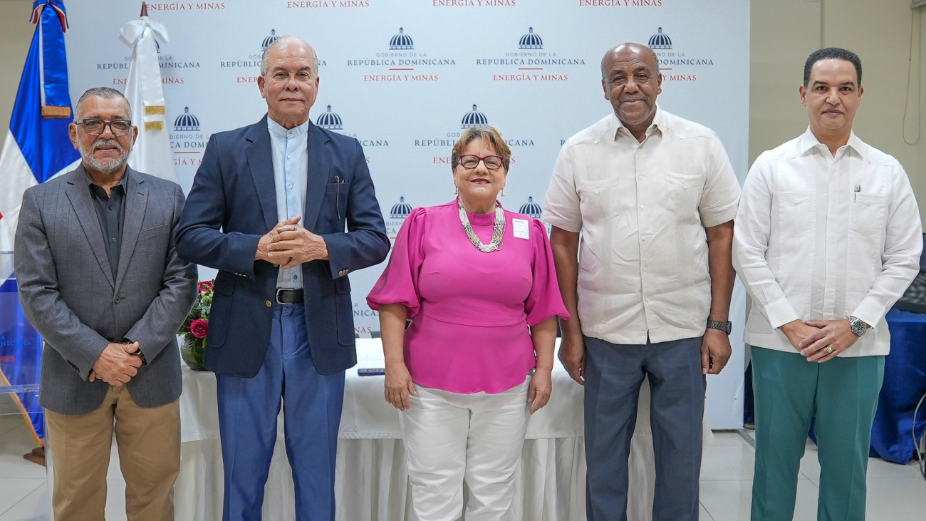 Energía y Minas dona a Onamet una estación meteorológica