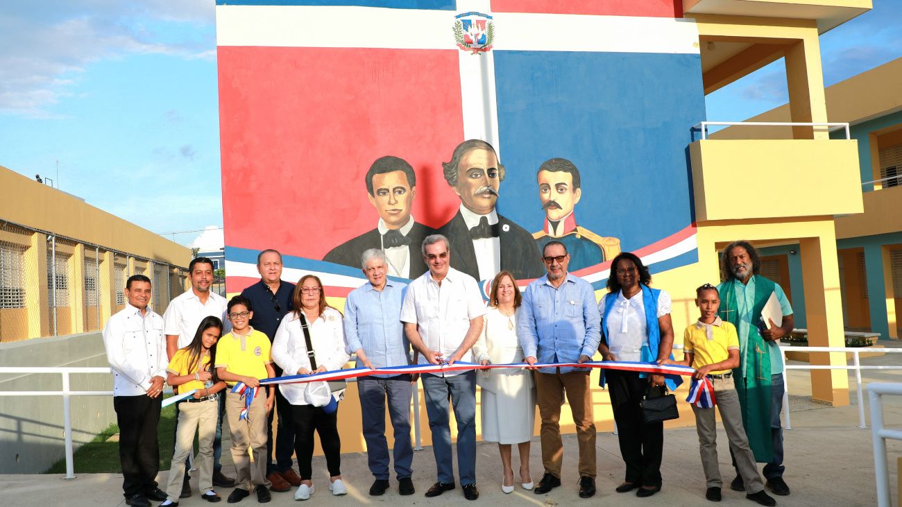 Presidente Abinader durante la inauguración