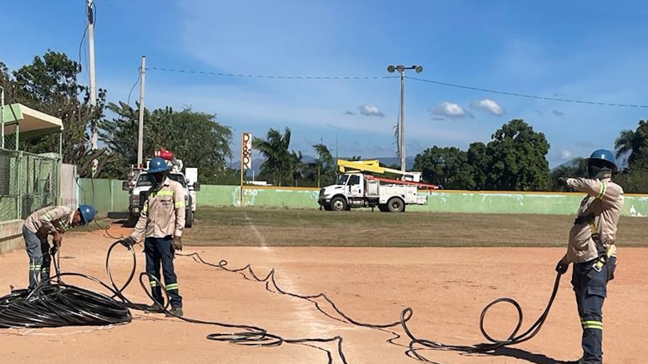Edesur Dominicana iluminó y electrificó el estadio de softbol Prof. Rafael Segura