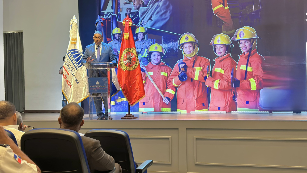 Acto aumento sueldo bombero