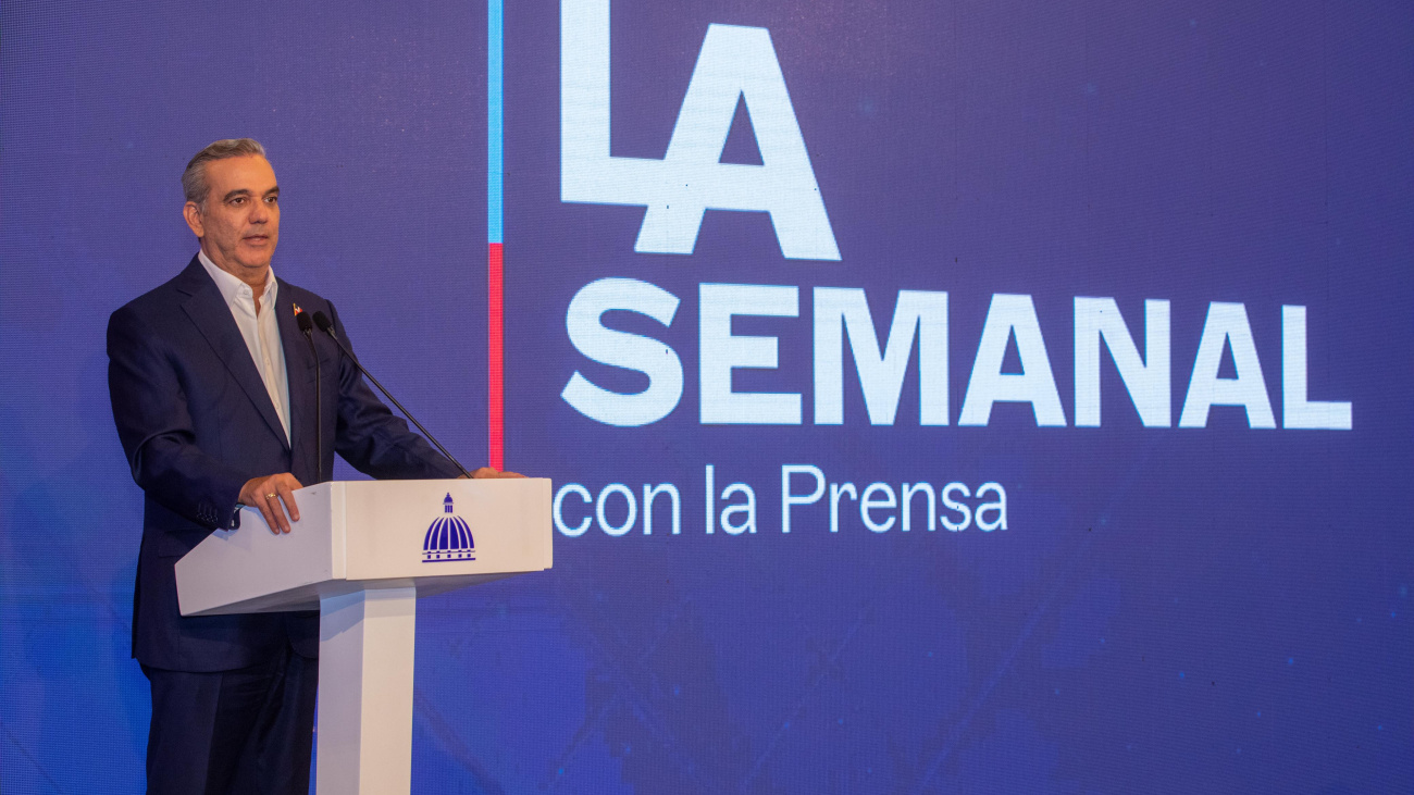 Presidente Abinader en LA Semanal con la Prensa