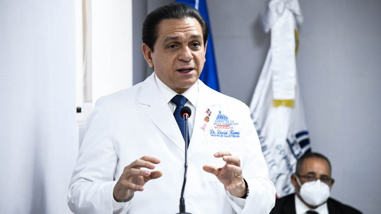 Ministro de Salud de acuerdo con las medidas del Gobierno sobre servicios de salud a extranjeros haitianos