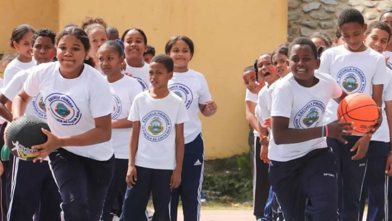 Recreándome con INEFI estudiantes Costa Rica