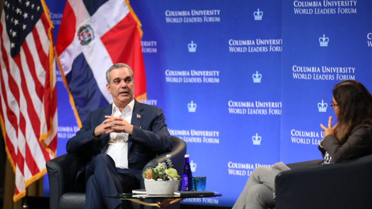 Presidente Abinader reitera ante estudiantes de la Universidad de Columbia que la seguridad de todos los dominicanos está por encima de todo