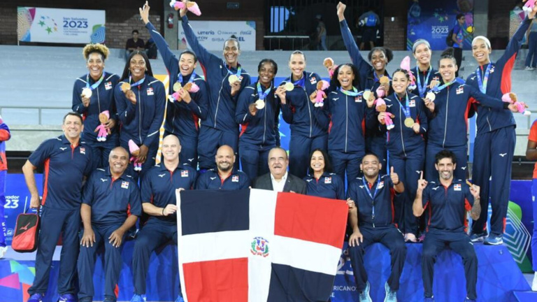 Ministerio de Deportes confirma pago de incentivos a los atletas, entrenadores y federaciones ganadores de medallas en los Juegos Centroamericanos y del Caribe