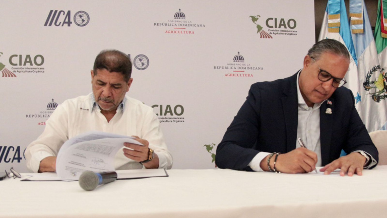 Ministerio de Agricultura y ODAC firman acuerdo estratégico para impulsar exportación en el sector agropecuario