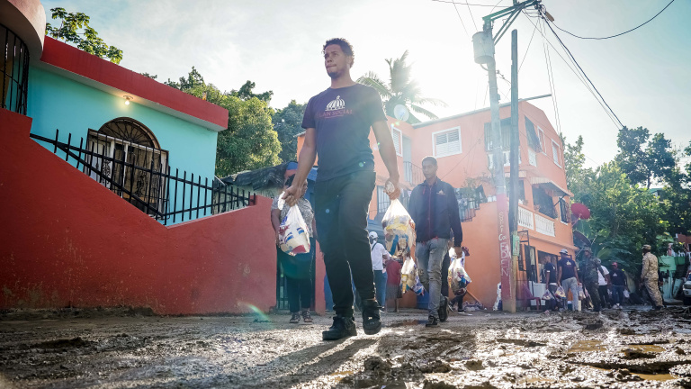 Plan Social arrecia operativos y asiste a más de 61,000 familias afectadas por inundaciones  