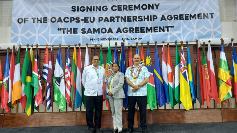 Ministro de Economía firma el Acuerdo de Samoa en representación de RD y reafirma el compromiso regional para su efectiva implementación