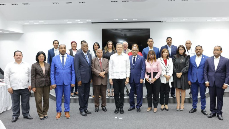 Ministro junto a la comisón permantente de la camara de diputatos