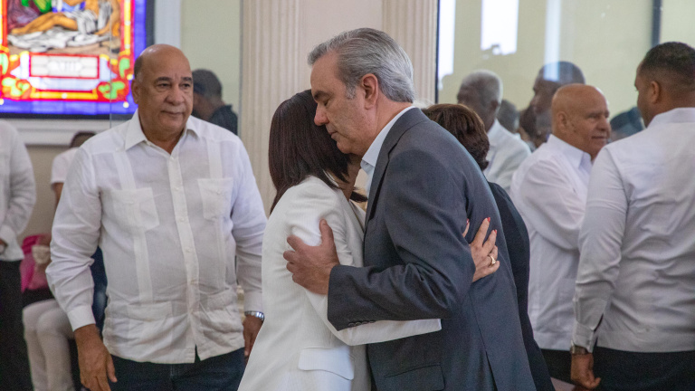 Presidente Abinader expresa condolencias familias Salcedo