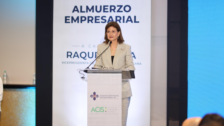 Vicepresidenta Raquel Peña