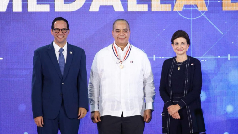 Vicepresidenta Raquel Peña